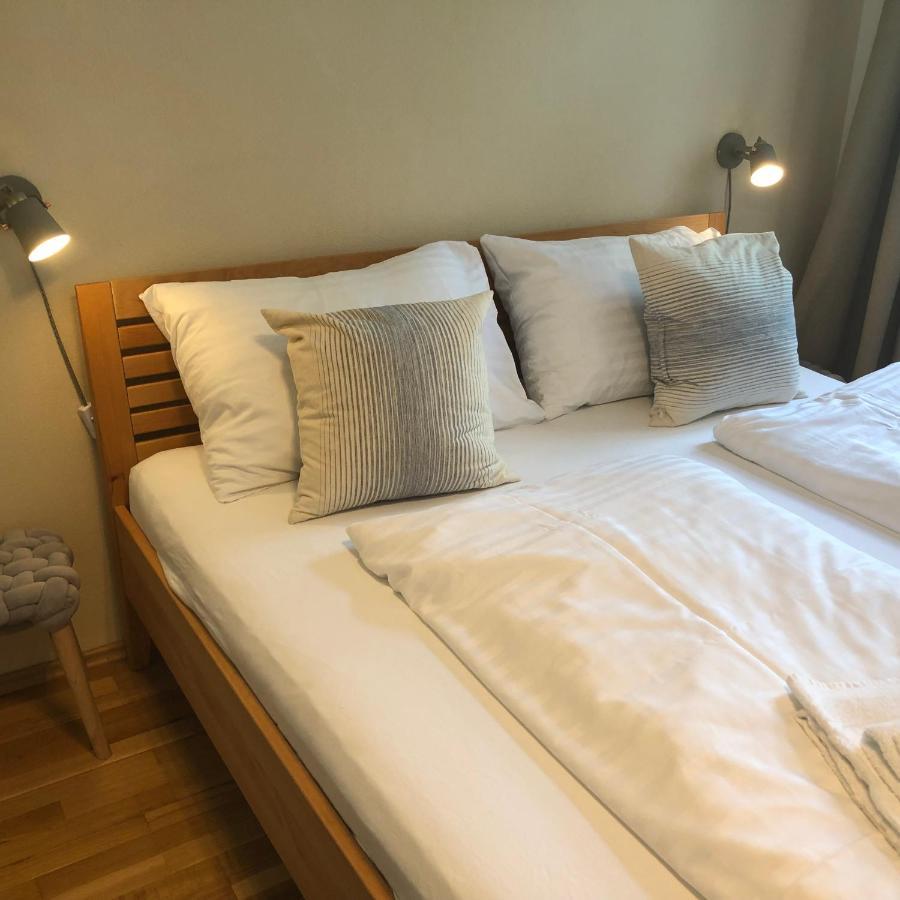 Grosse 4 Zimmer Wohnung. Schonbrunn-nahe! * Vienna