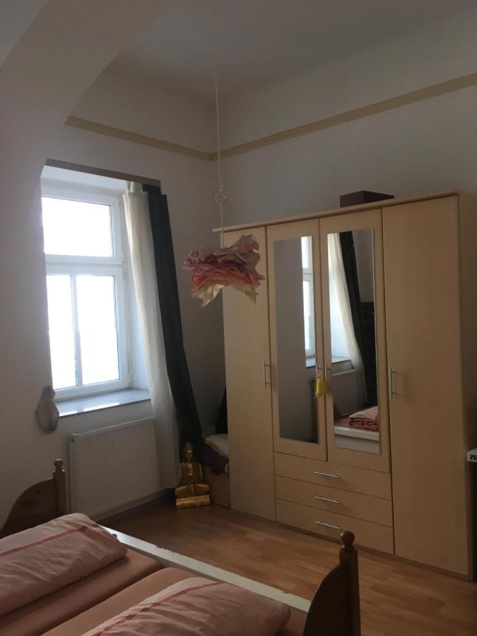 Geraumige, Funktionale, Schlichtere, Preiswerte Apartment