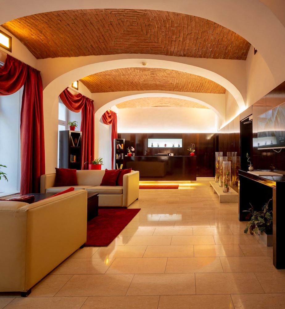 Aparthotel The Levante Rathaus
