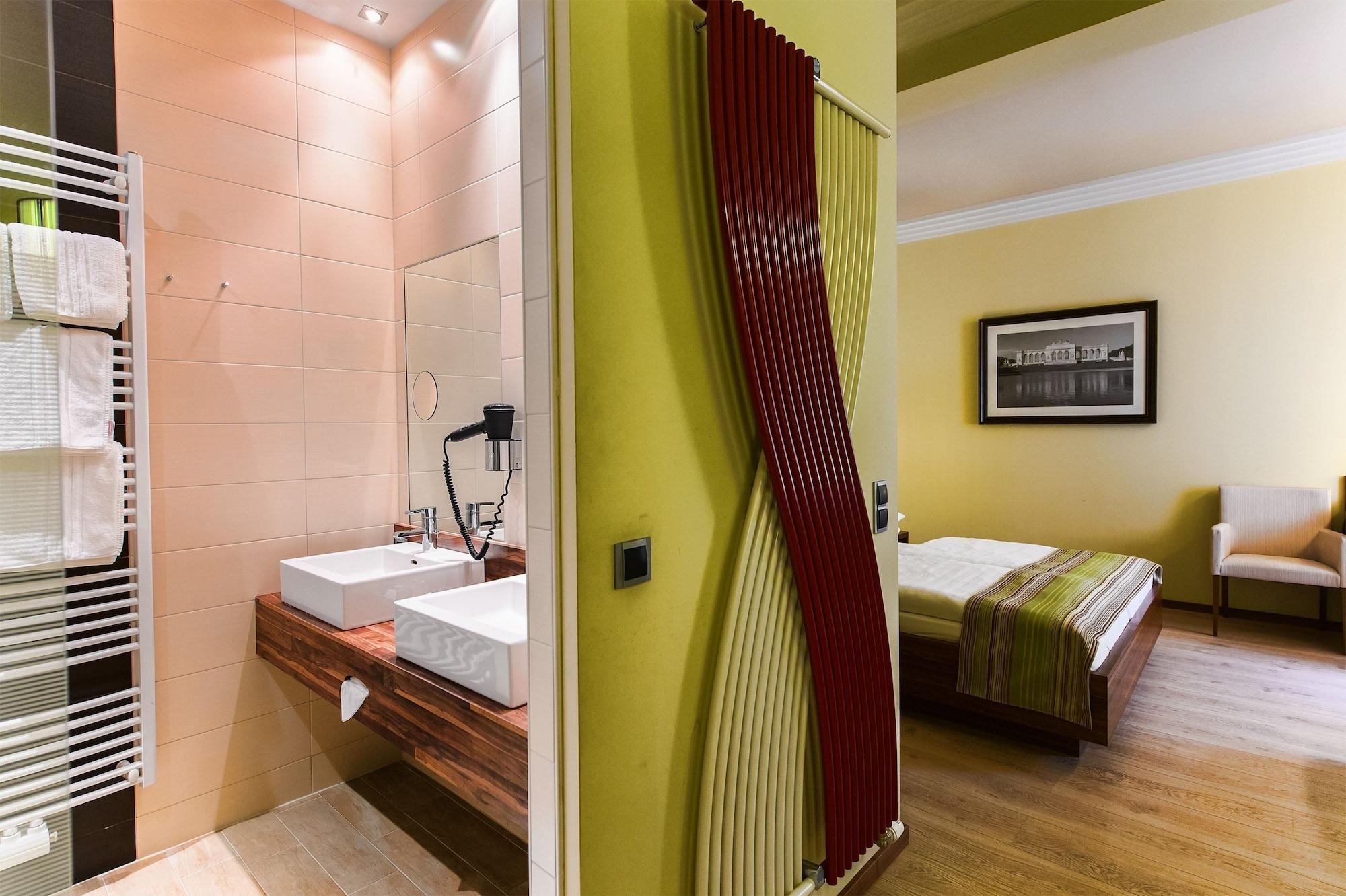 Beim Prater Hotel 4*