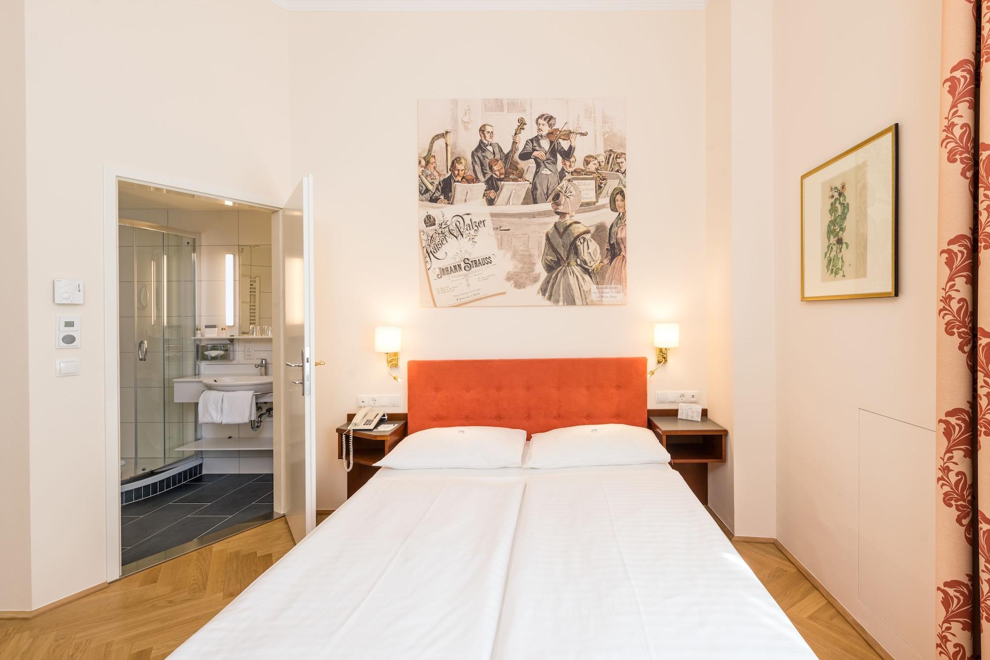 Johann Strauss 4* Vienna