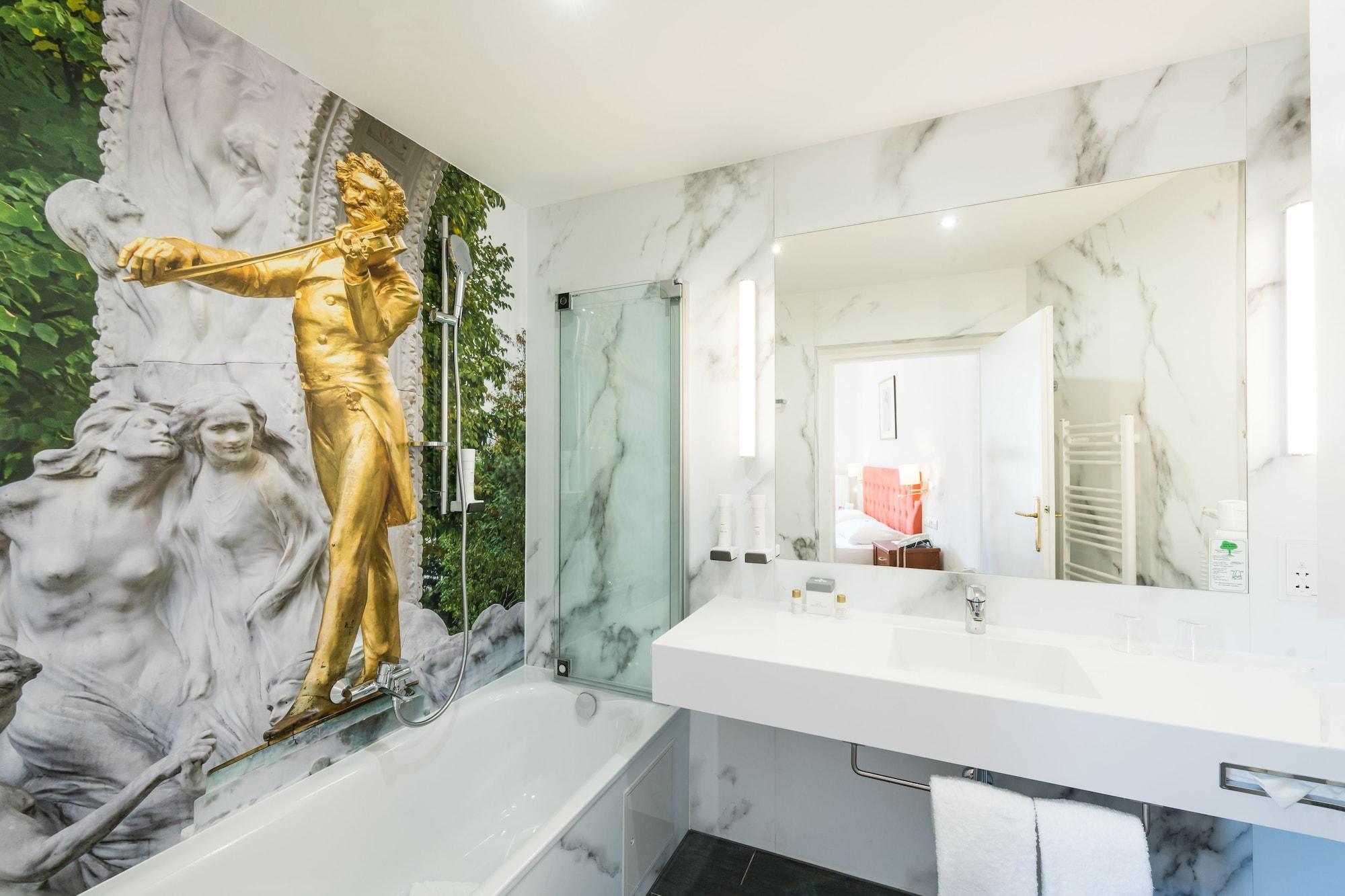 Johann Strauss 4* Vienna