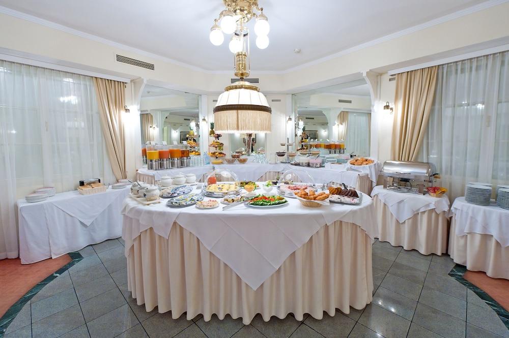 Johann Strauss 4* Vienna