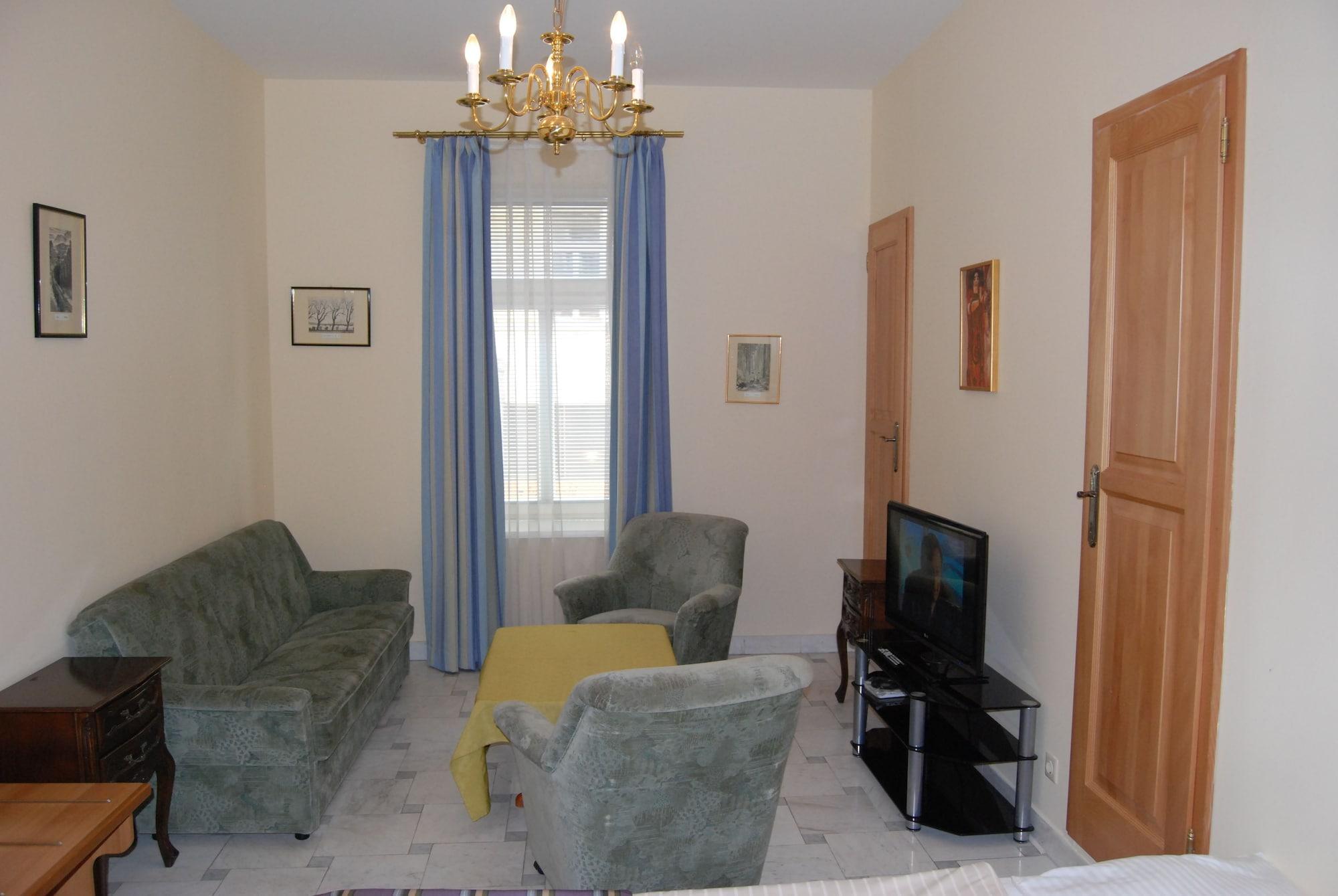 Continental Hotel-pension Bed & Breakfast