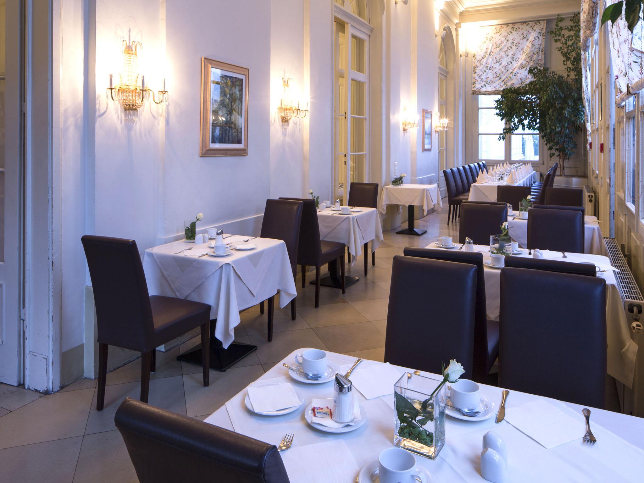 Austria Trend Schloss Wilhelminenberg Hotel 4*