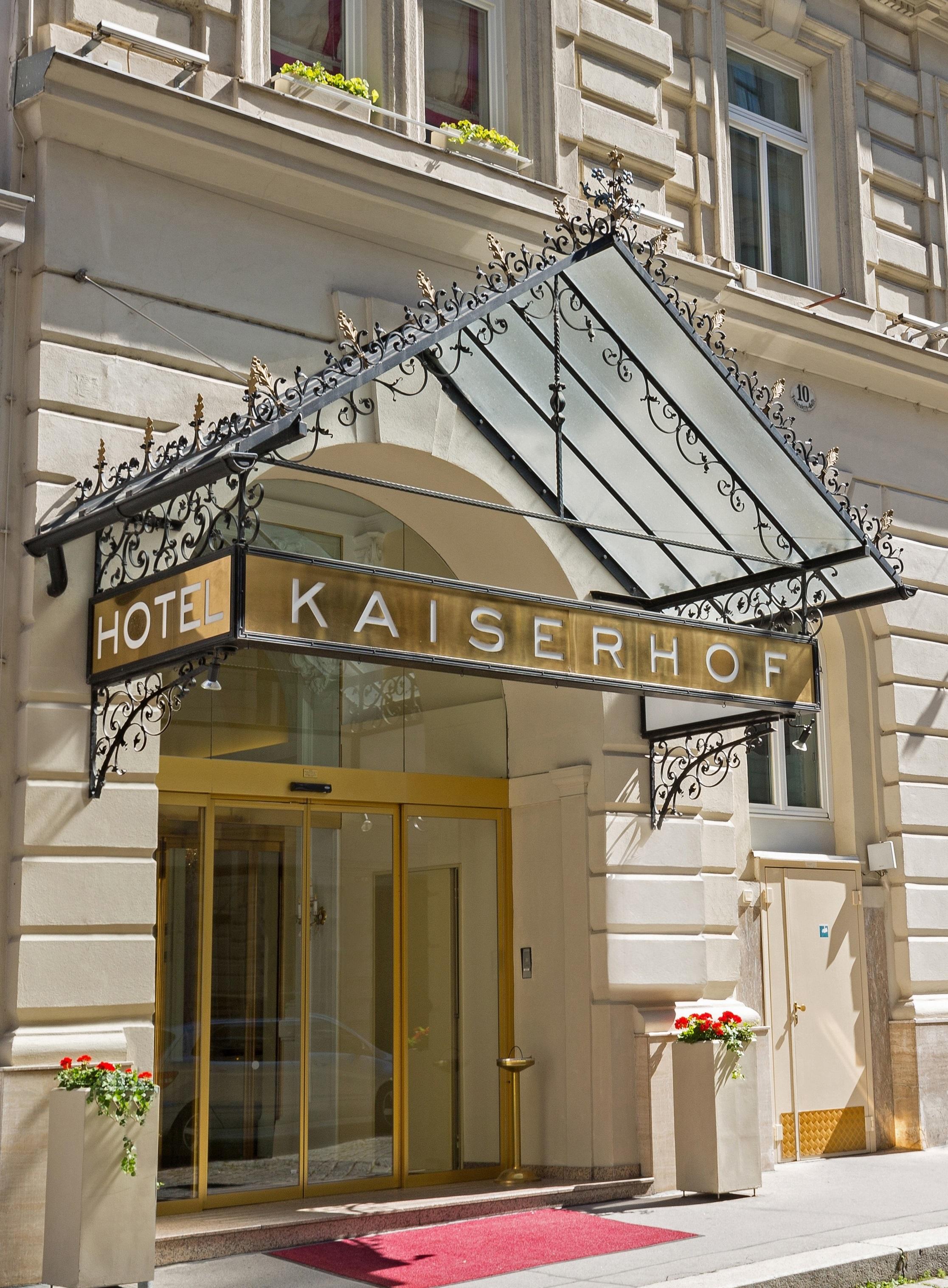 Kaiserhof Hotel 4*