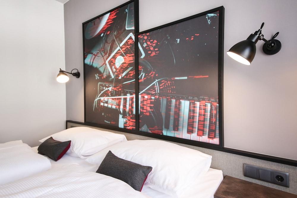 Arte Stadthalle Hotel 4*