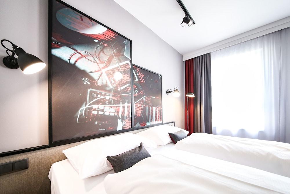 Arte Stadthalle Hotel 4*