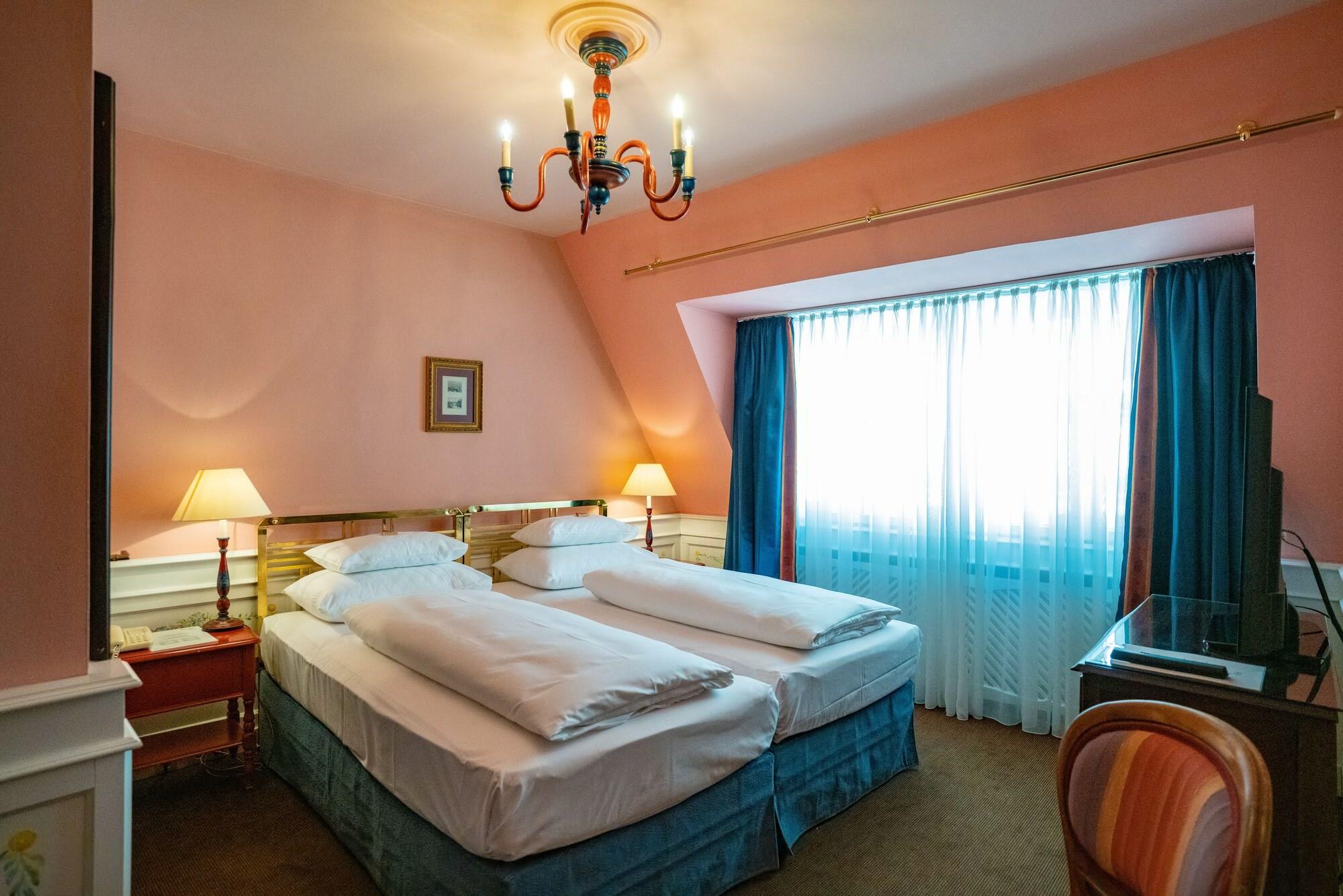 Koenig Von Ungarn Hotel