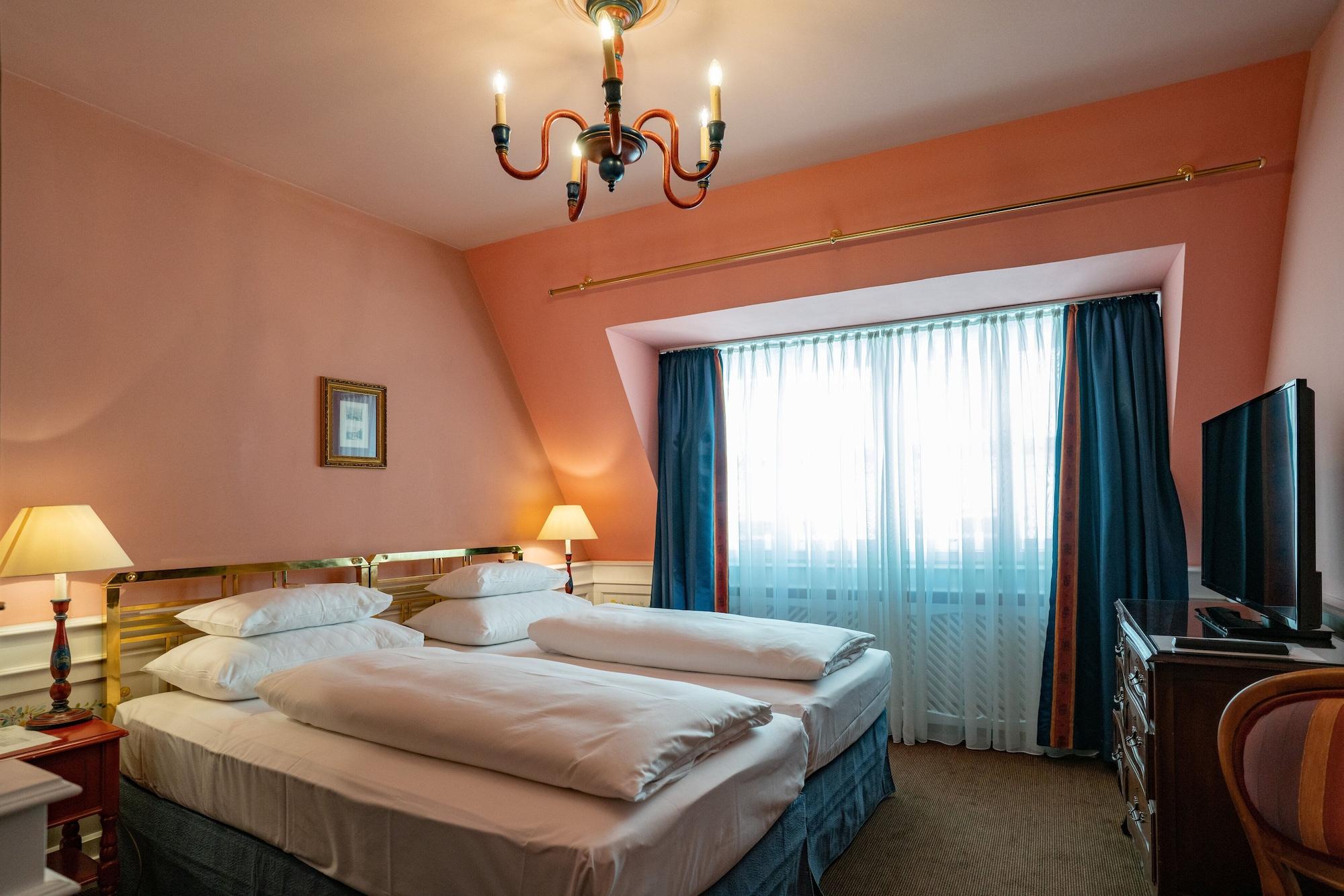 Hotel Koenig Von Ungarn 4*