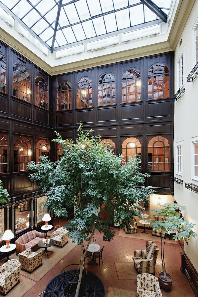 Hotel Koenig Von Ungarn 4*