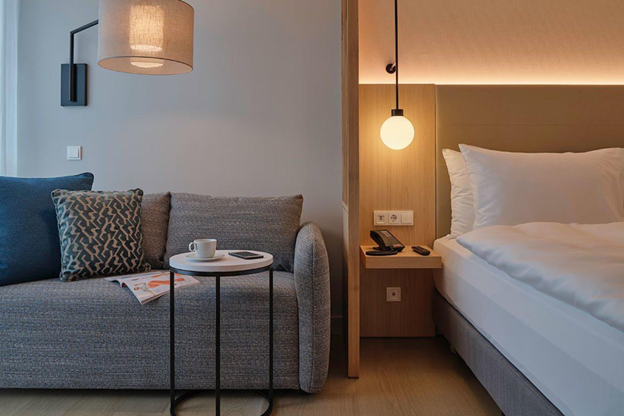 Adina Belvedere Hotel 4*
