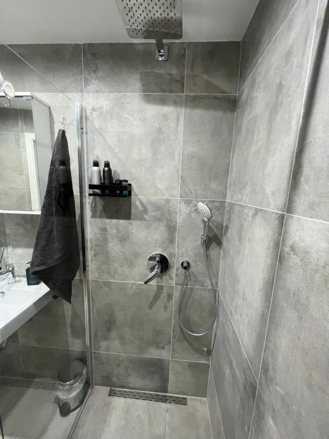 A&a Living - Best Location In !!! Apartment