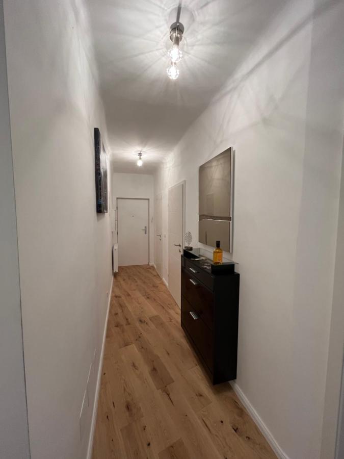 A&a Living - Best Location In !!! * Vienna