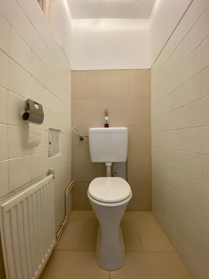 Lovely House Next To River - Free Parking - Big Garden *