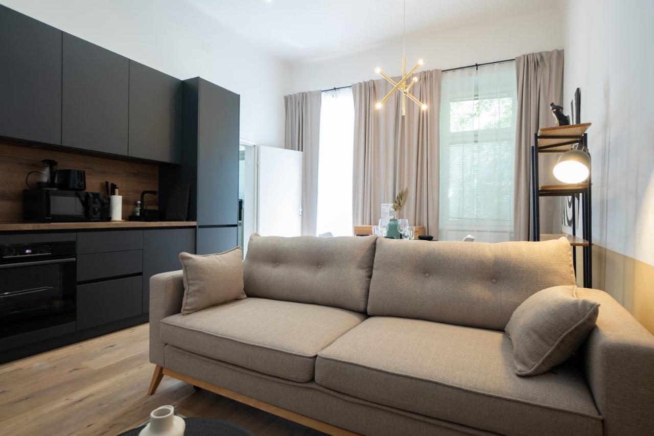 Apartment 46 M2 Bright With A Balcony *