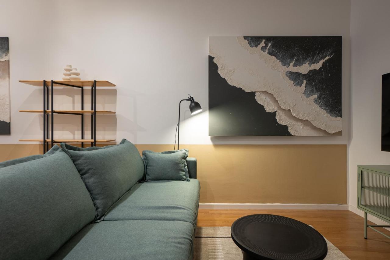 42 M2 Bright With A Terrace Apartment *