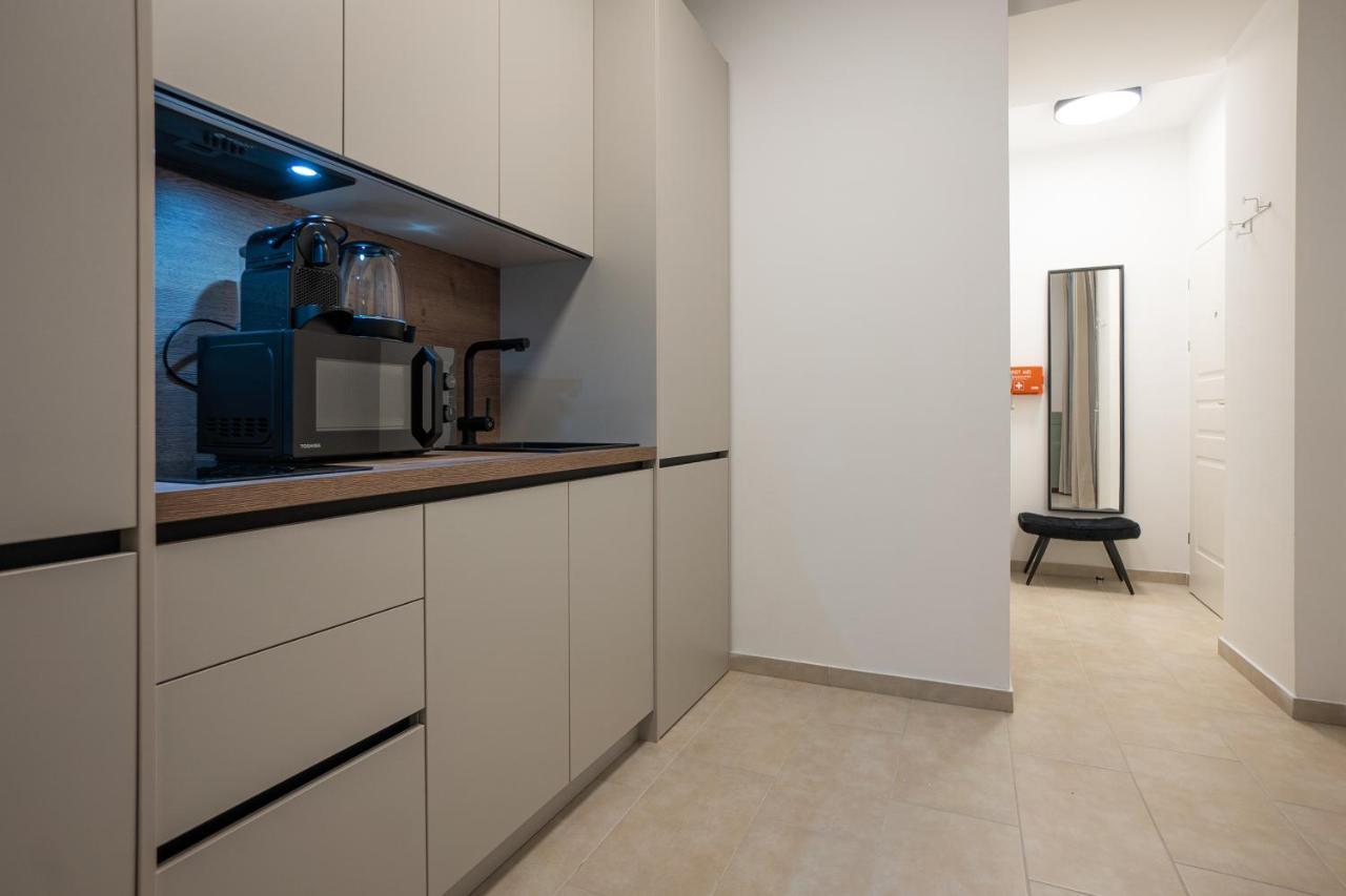 42 M2 Bright With A Terrace