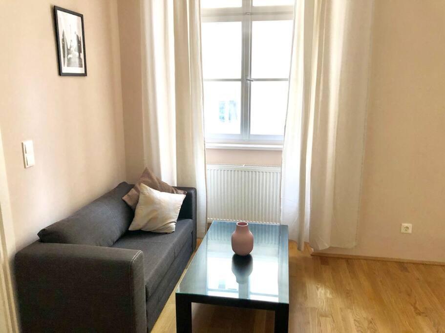 Apartment Centre - Location, Big & New 110 M2