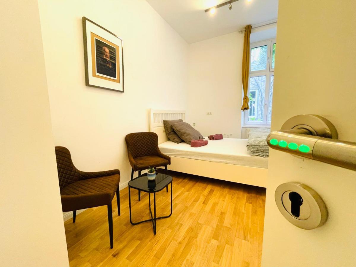 Hospedagem domiciliar Direct Center-privat Rooms-5 Minutes Mariahilferstrasse *