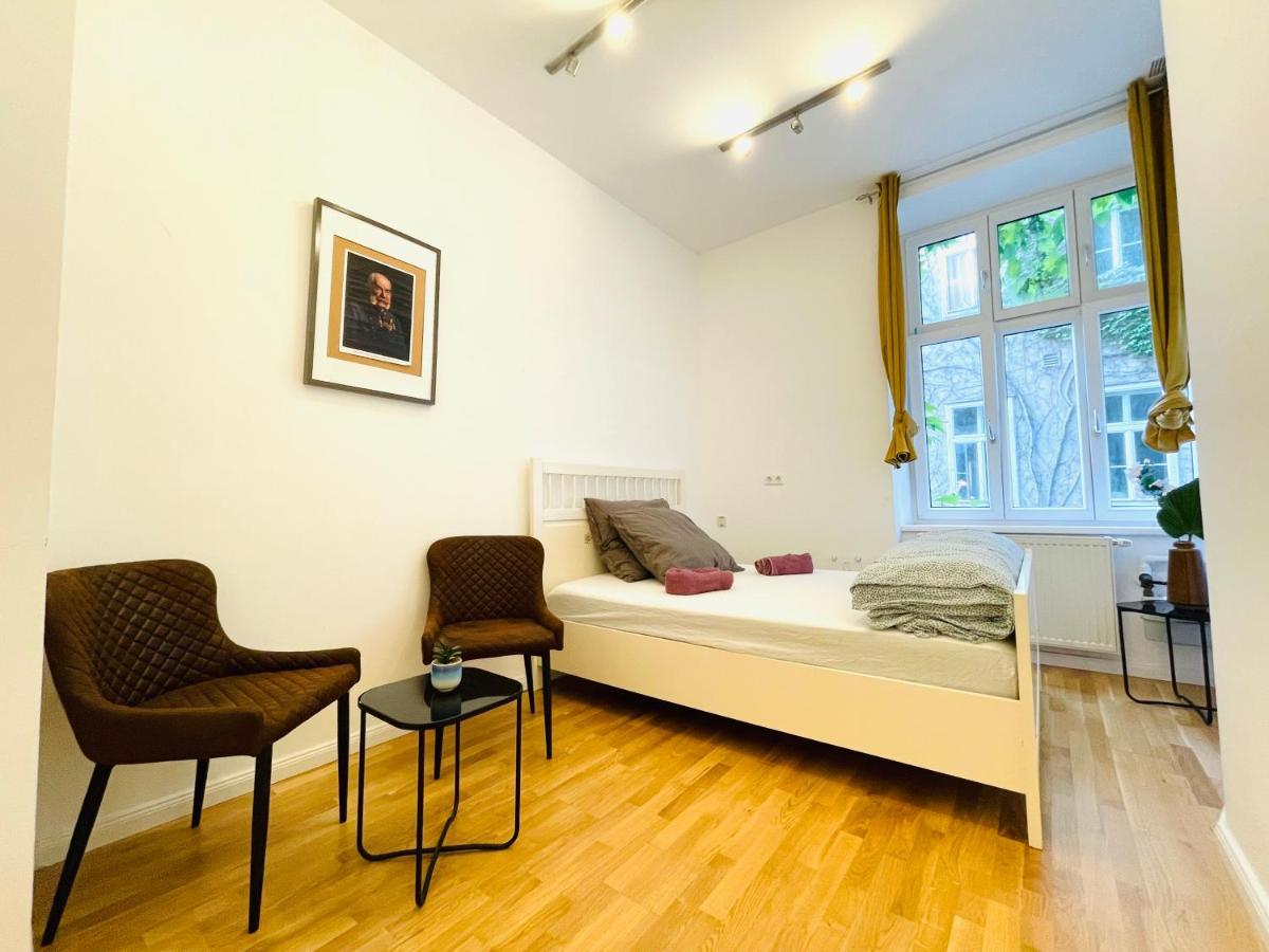Direct Center-privat Rooms-5 Minutes Mariahilferstrasse Hospedagem domiciliar Viena