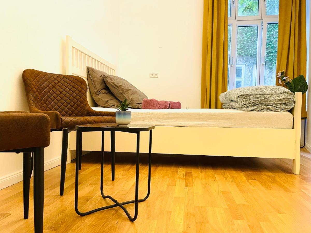 Direct Center-privat Rooms-5 Minutes Mariahilferstrasse *