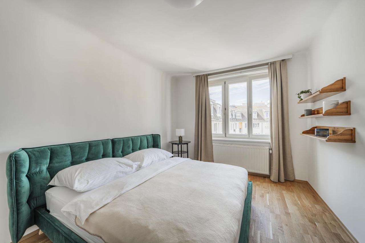 Central 70m Flat Close To Subway *