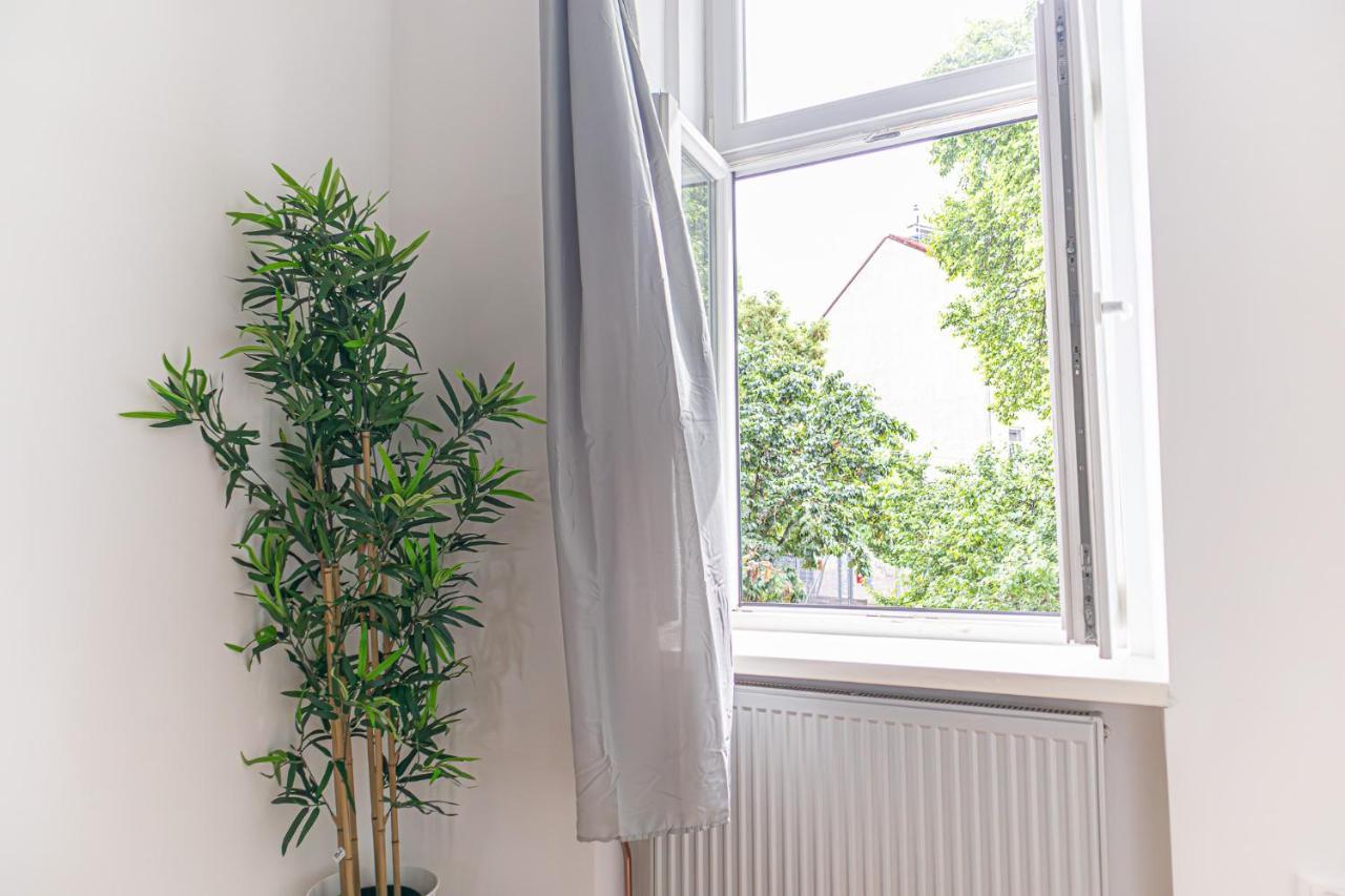 Stunning 2br Comfortable Design/great Location Vienna