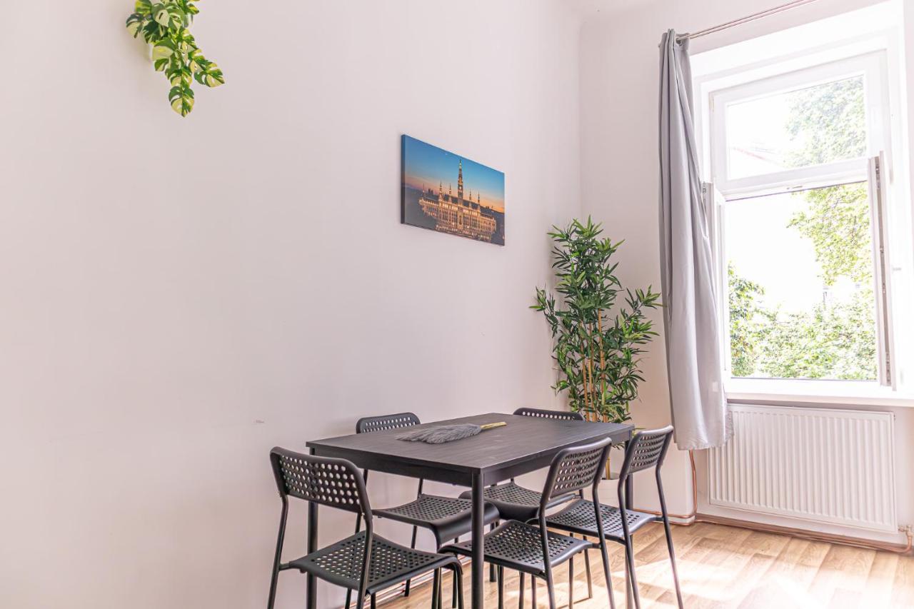 Stunning 2br Comfortable Design/great Location Apartment