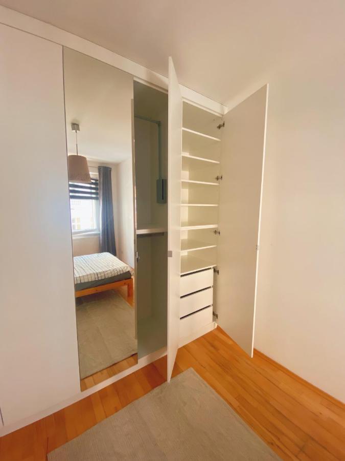 Cosy In A Perfect Location 1070 Historical Part Of Apartment *
