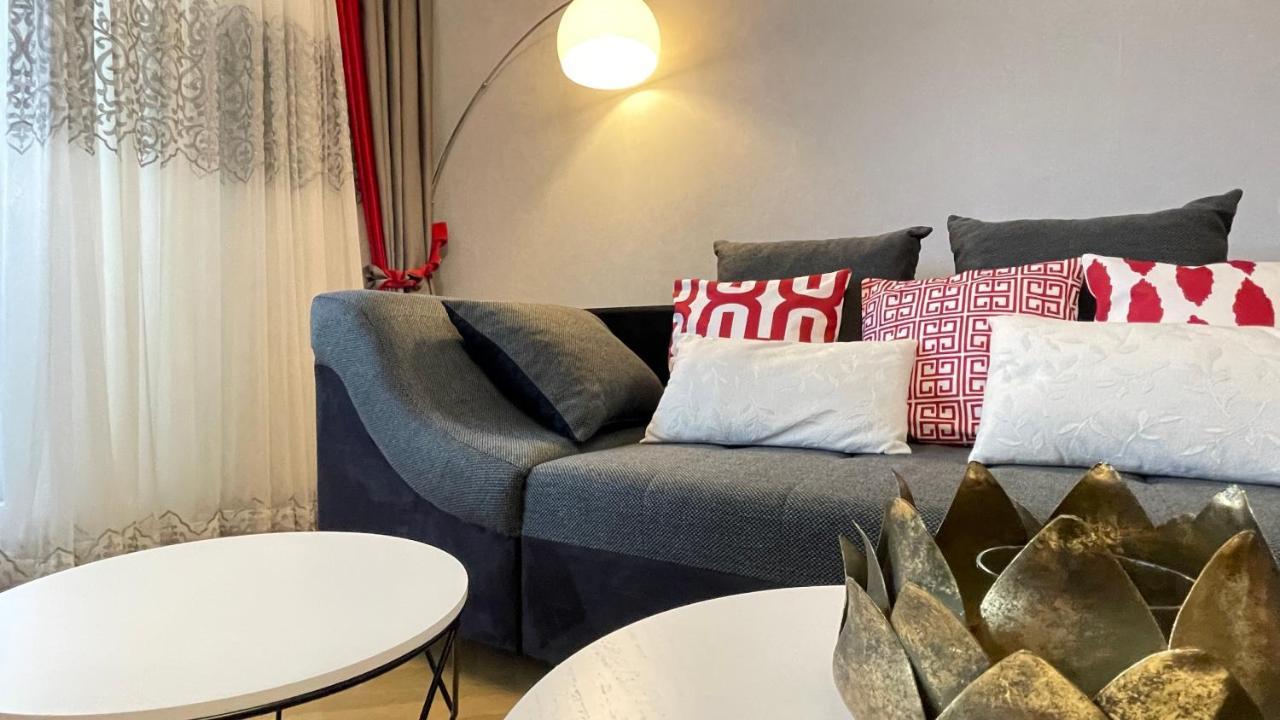 Stunning Panoramic Views At International Center: Steps Away From Un Apartment Vienna