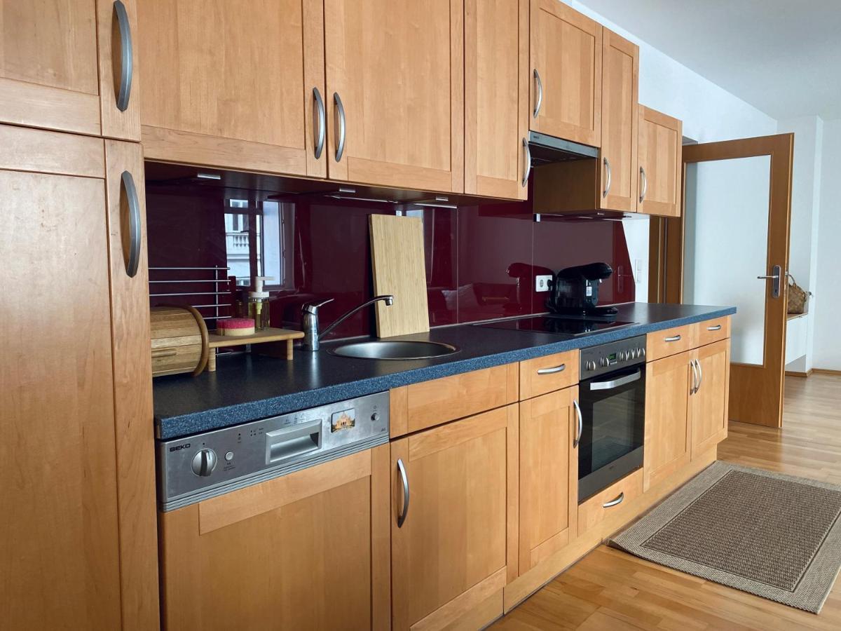 Cosy In A Perfect Location 1070 Historical Part Of Apartment
