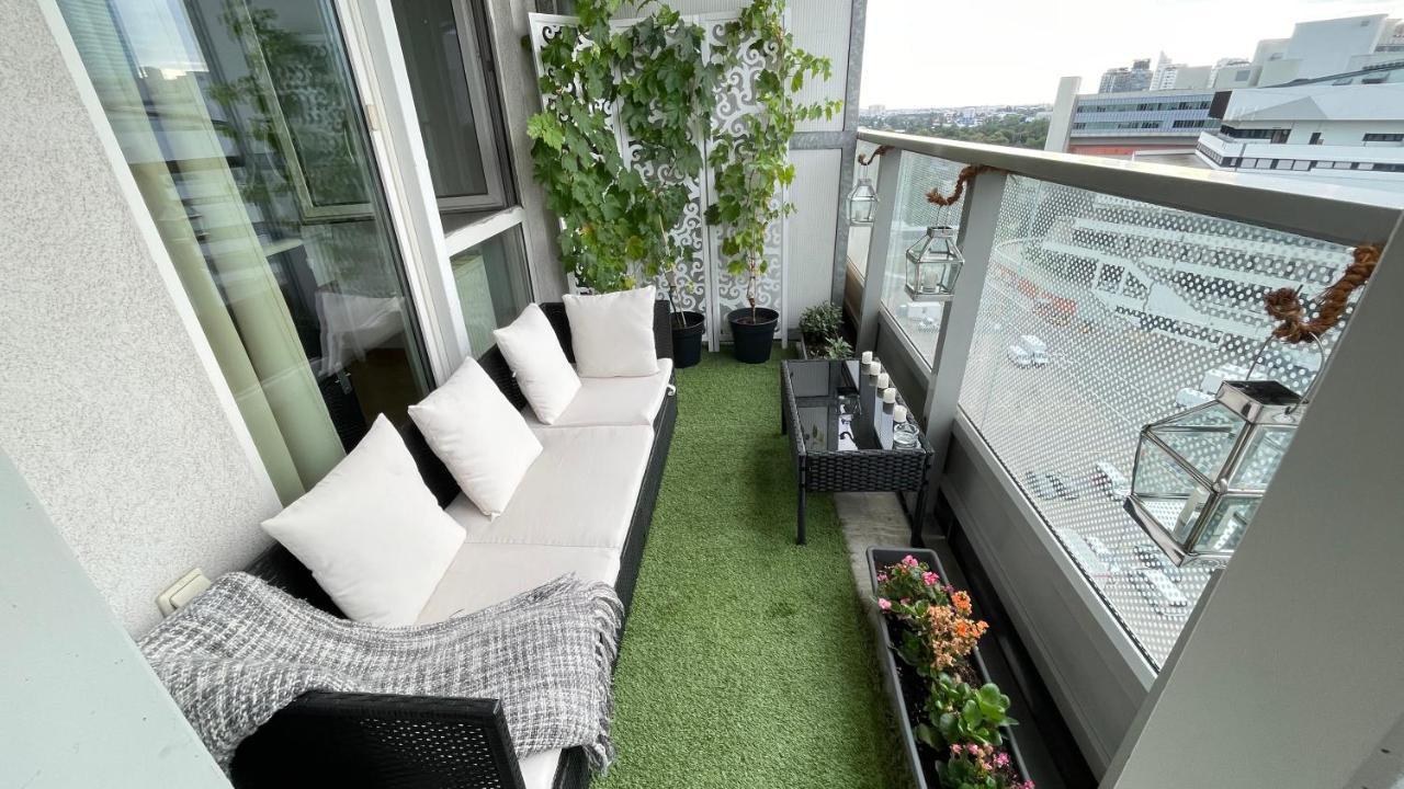 Apartment Stunning Panoramic Views At International Center: Steps Away From Un
