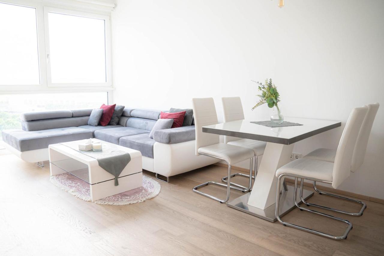 Apartment Restify10 - Skyline View - Fitness - Garge - Modern *