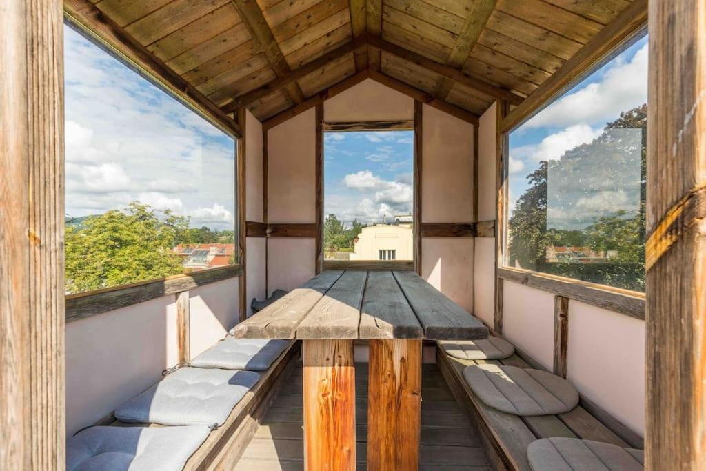 Apartment Whirlpool , Dachterrasse , Wienblick , Zwei Etagen *