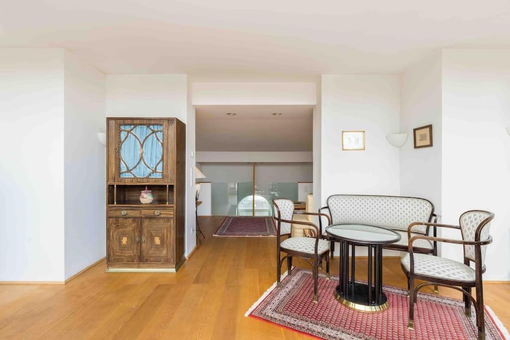 Apartment Whirlpool , Dachterrasse , Wienblick , Zwei Etagen Vienna