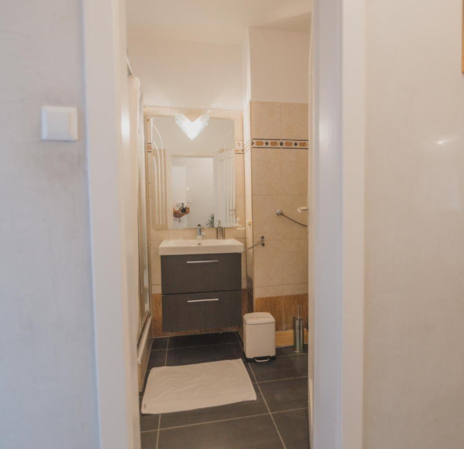 Apartment Southern Living By Jr City - Visit & Shop In Vosendorf Vienna