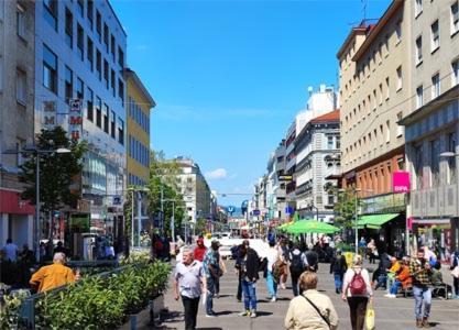 Design Station Center * Wien