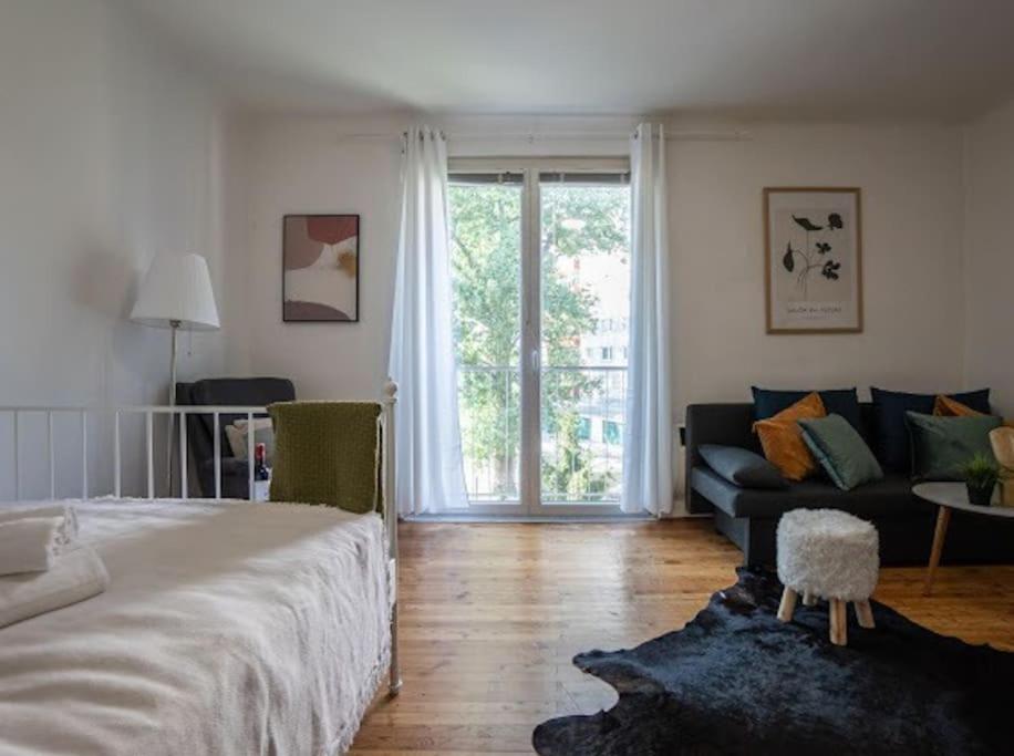 Stylish Flat In Beautiful Area!
