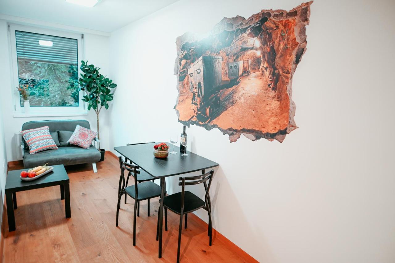 Shopping Center 6a Apartment Vienna