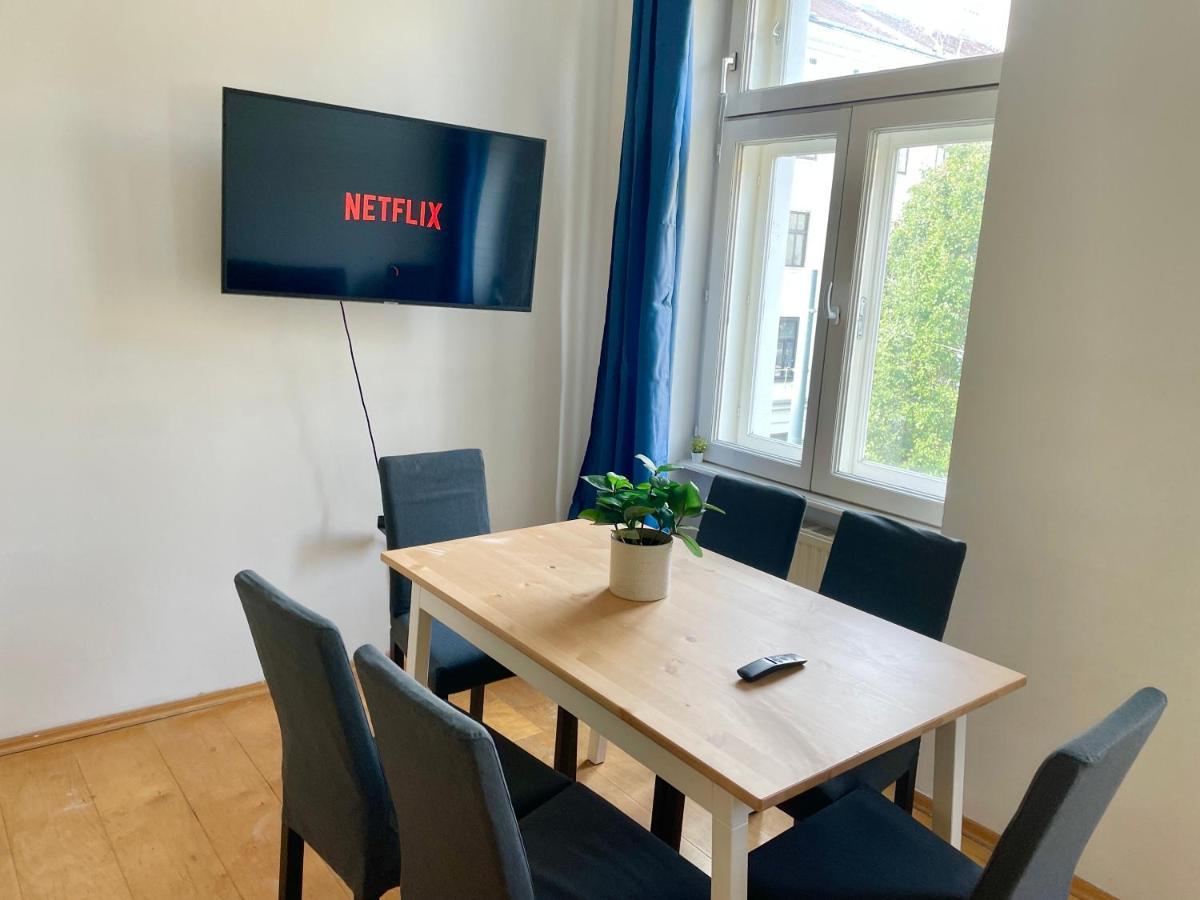 100m2 Flat With Balcony Near Mariahilferstrasse - Free Parking *