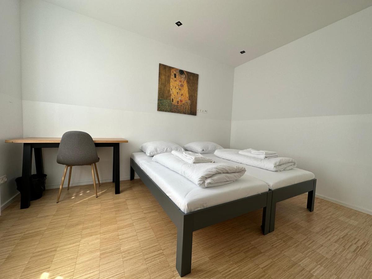 Lion's N Aparthotel