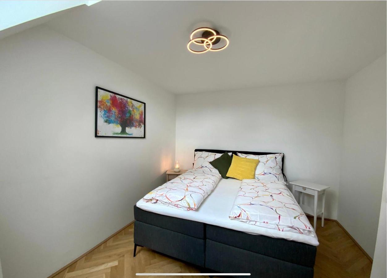 Freshly Renovated In Trendy Area L Hg21 *
