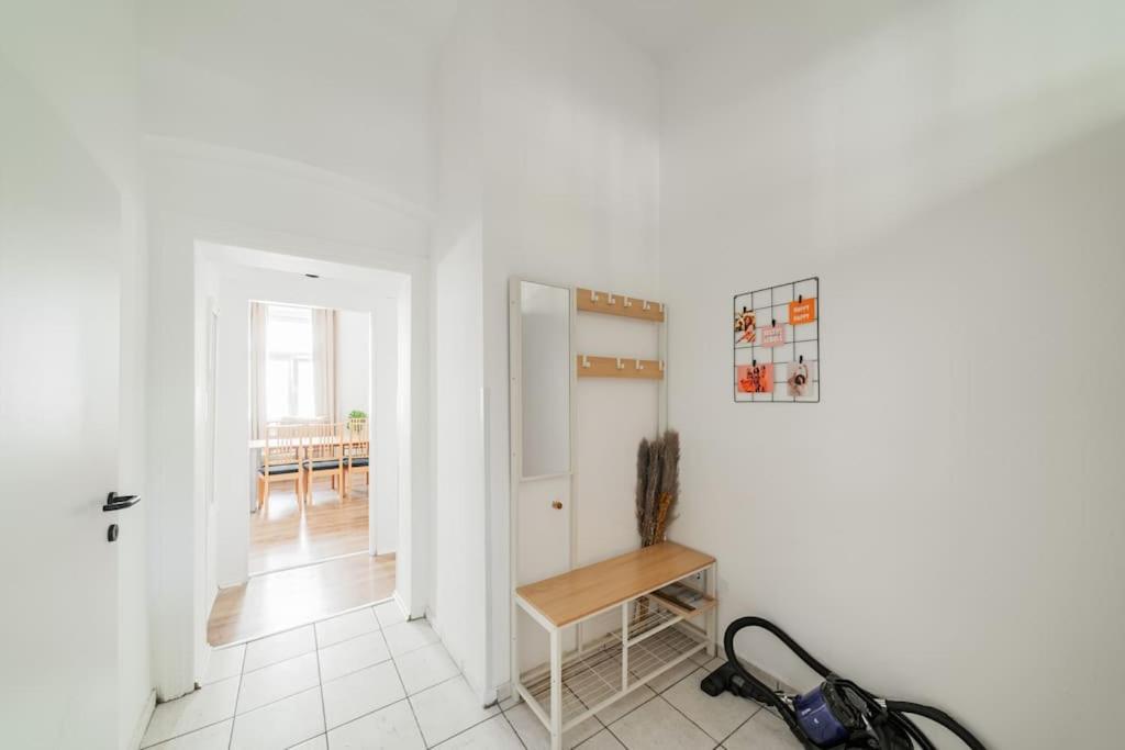 Sonnige Bei Westbahnhof Apartment