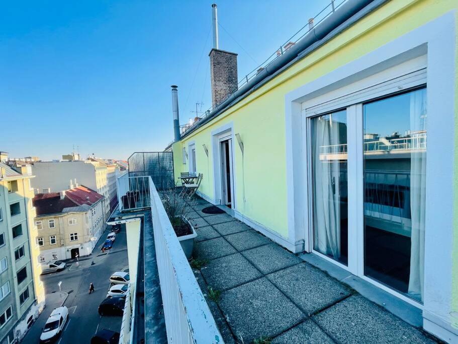 Cosy Flat With Huge Terrasse! Long Or Shortterm Apartment *