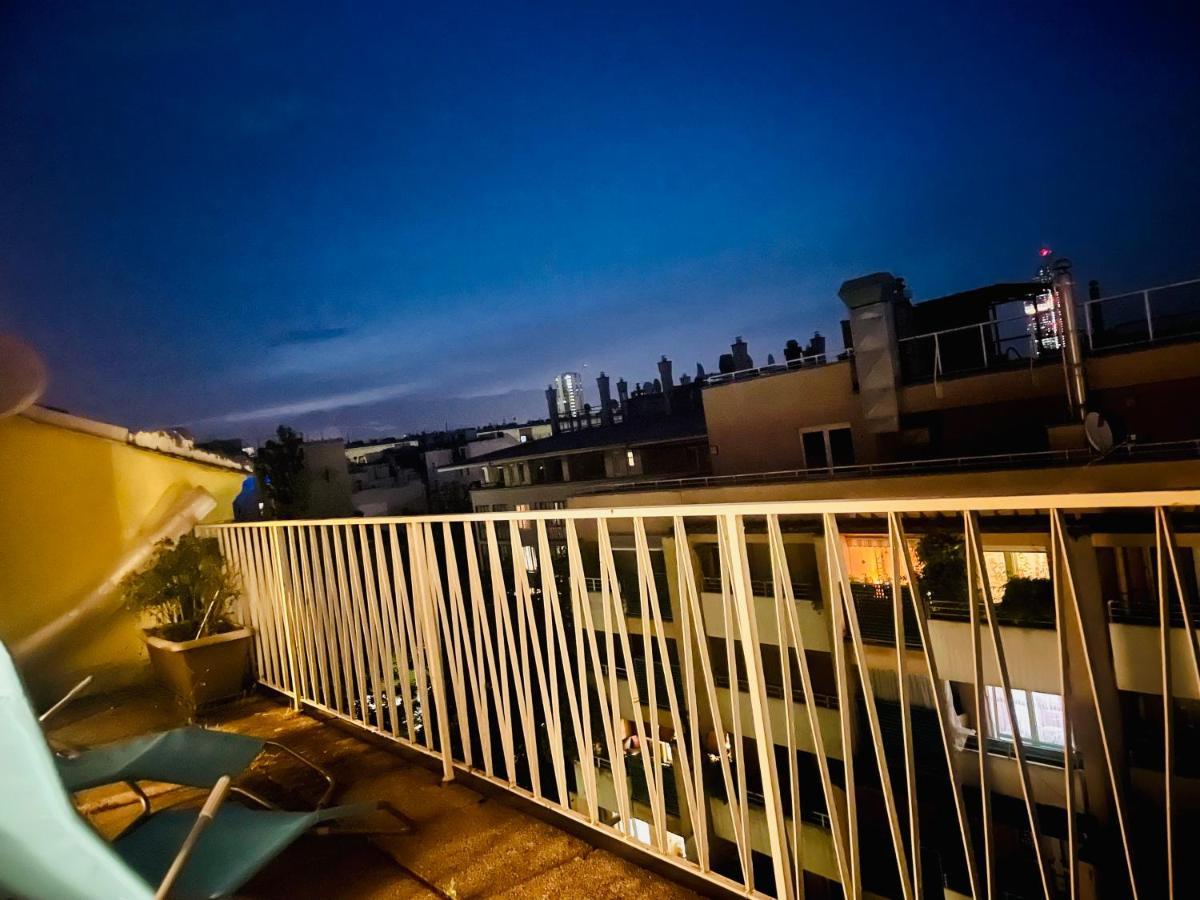 Apartment Cosy Flat With Huge Terrasse! Long Or Shortterm Wien