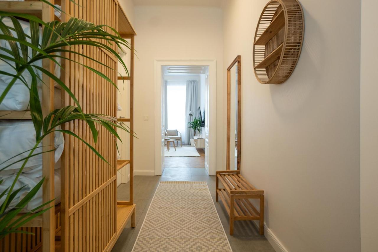 Brand-new 2-room In A Location Apartamento *