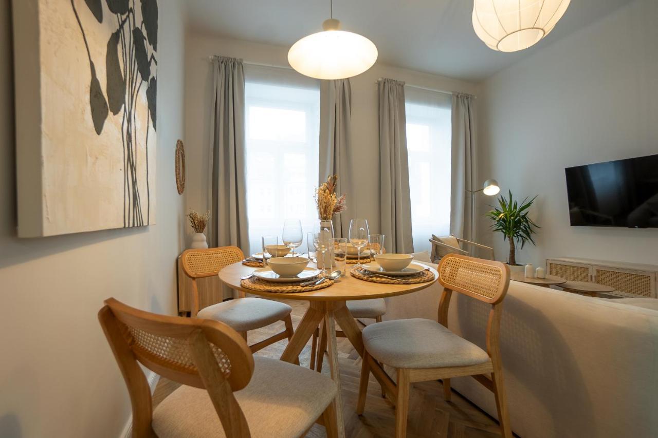 Brand-new 2-room In A Location Viena