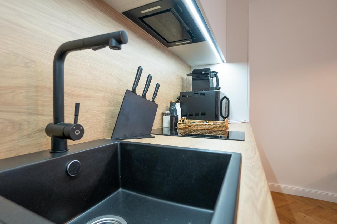 Brand-new 2-room In A Location Apartamento *