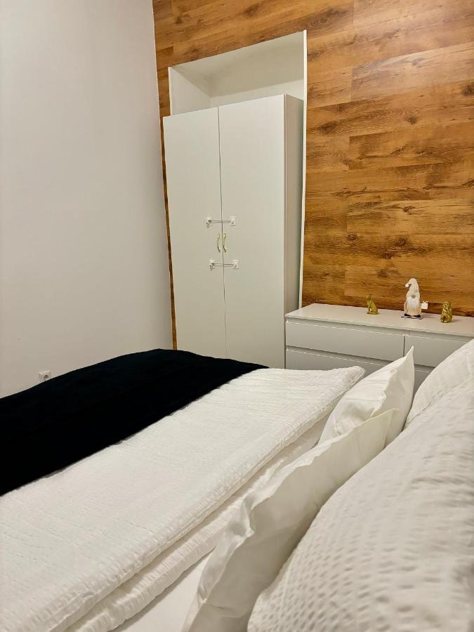 Luxury- Contactless Check-in Apartment *
